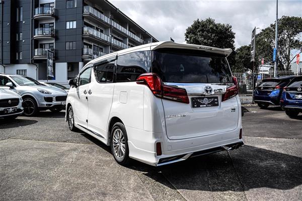 2022 Toyota Alphard thumbnail