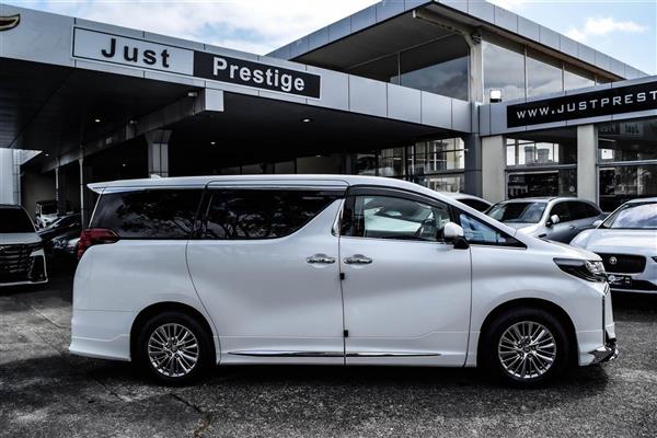 2022 Toyota Alphard thumbnail