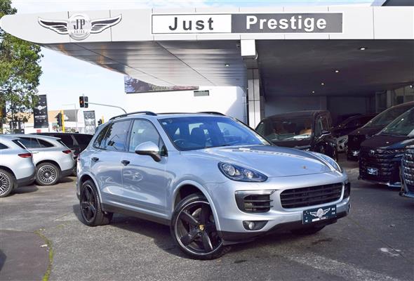 2018 Porsche Cayenne thumbnail