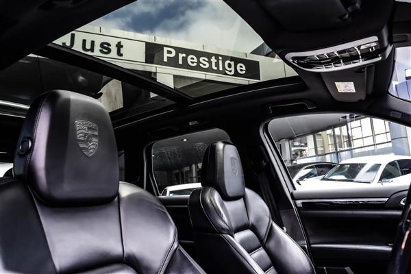 2018 Porsche Cayenne thumbnail