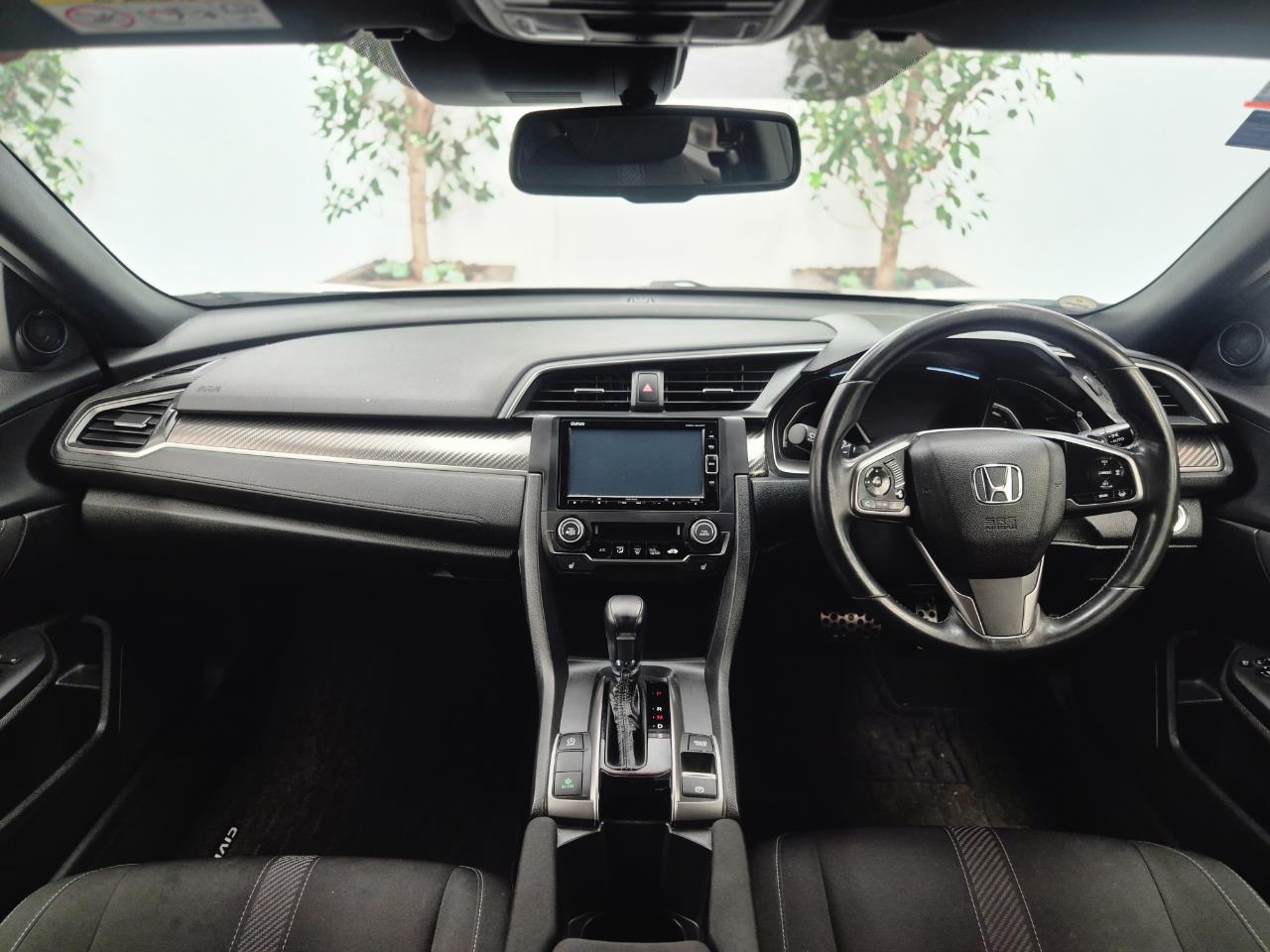 2017 Honda Civic thumbnail