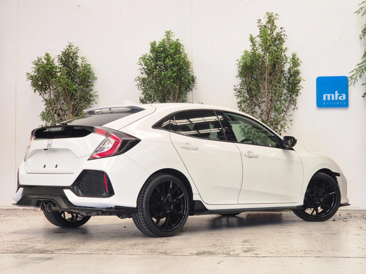 2017 Honda Civic thumbnail