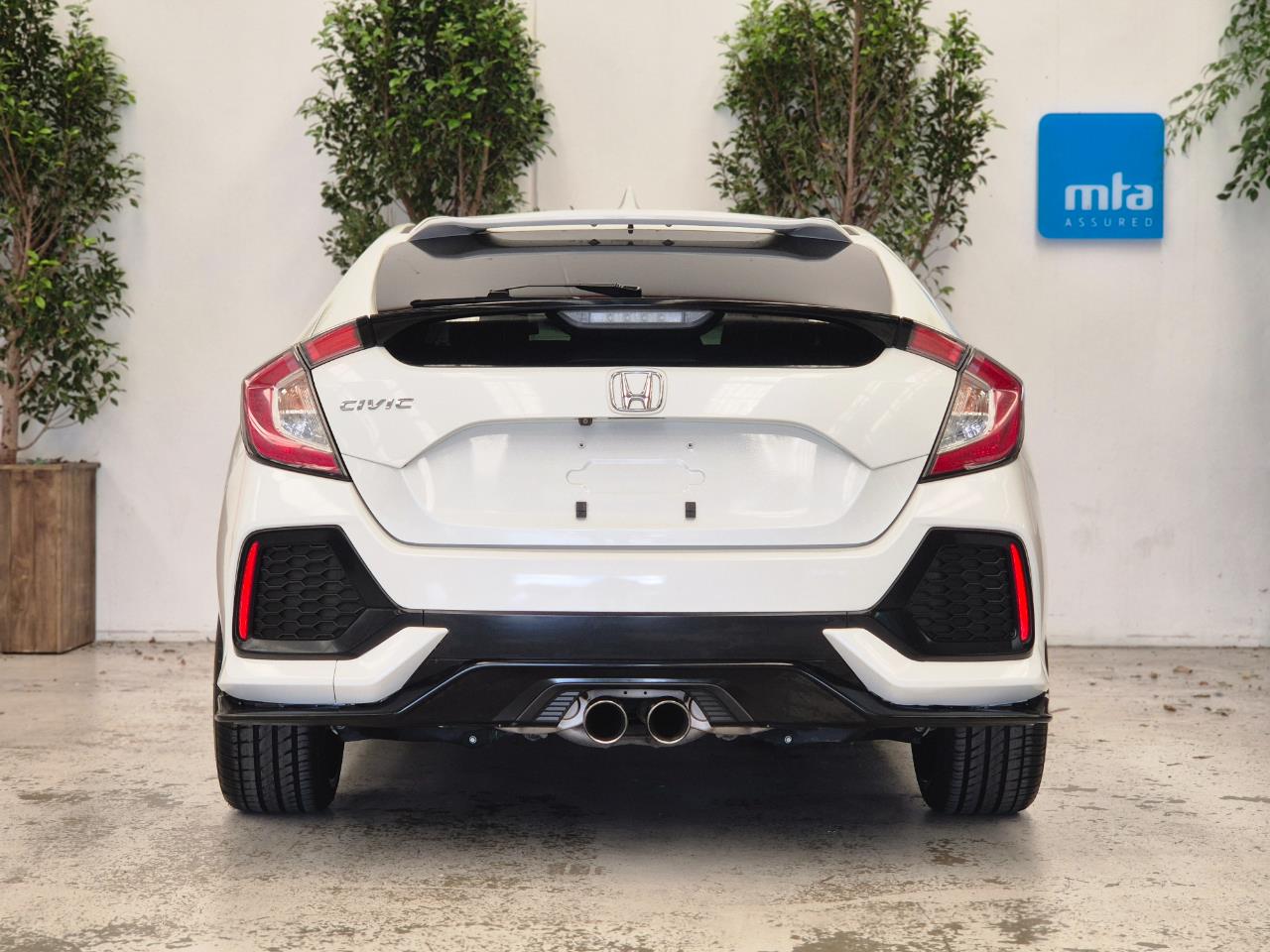 2017 Honda Civic thumbnail