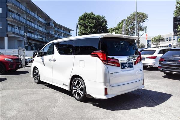 2020 Toyota Alphard thumbnail