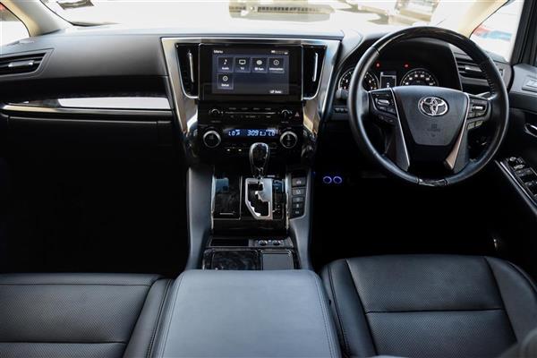 2020 Toyota Alphard thumbnail