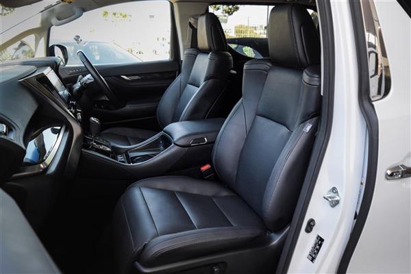 2020 Toyota Alphard thumbnail