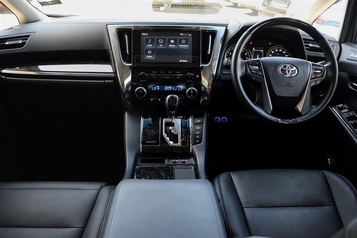 2020 Toyota Alphard thumbnail
