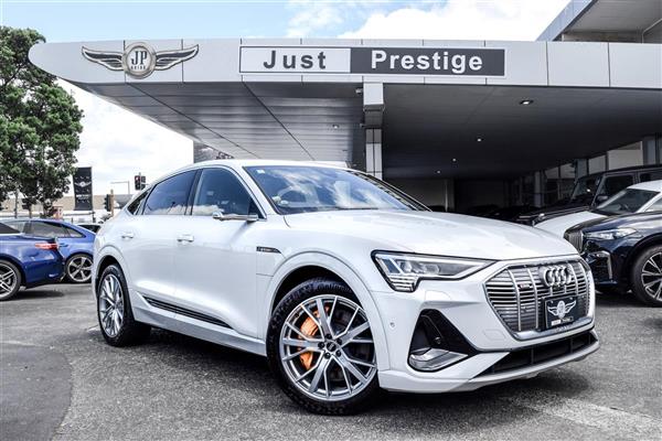 2021 Audi e-tron thumbnail