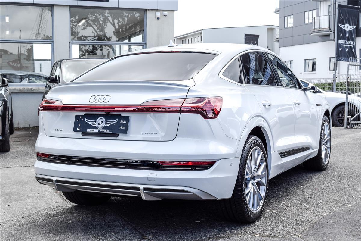 2021 Audi e-tron thumbnail