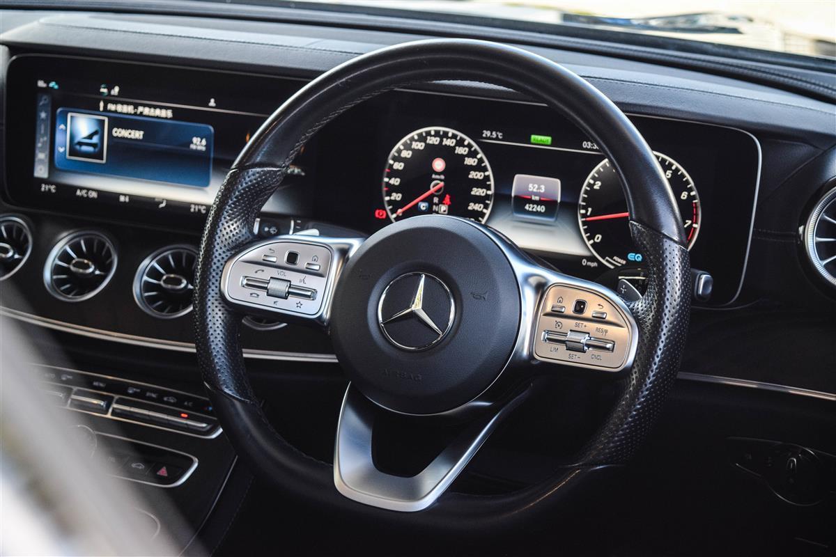 2019 Mercedes-Benz E thumbnail