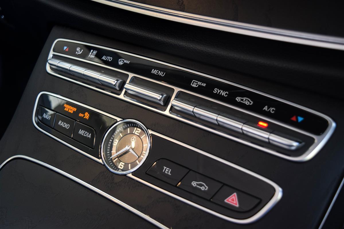 2019 Mercedes-Benz E thumbnail