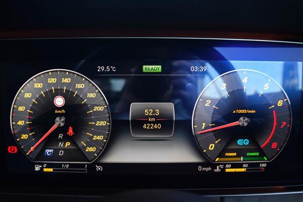 2019 Mercedes-Benz E thumbnail