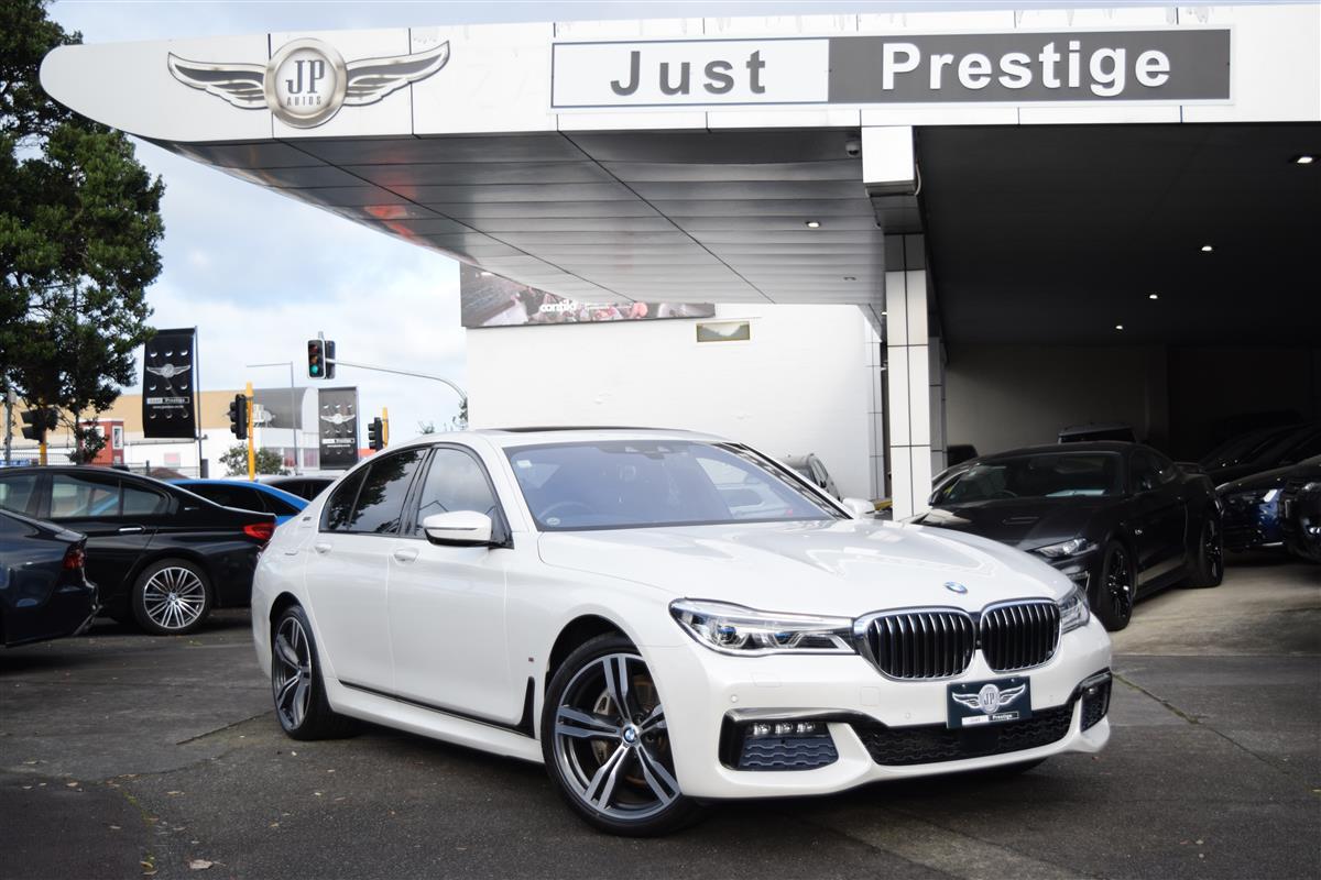 2017 BMW 740e thumbnail