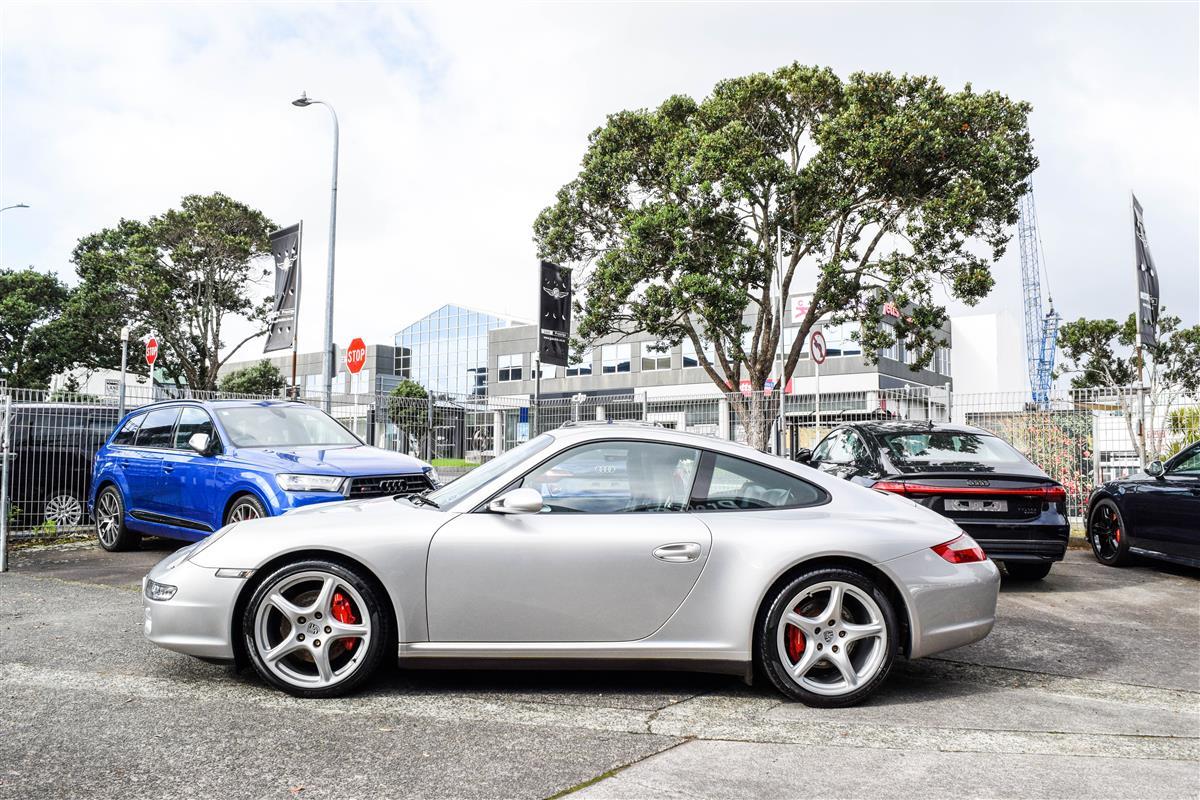 2008 Porsche 911 thumbnail