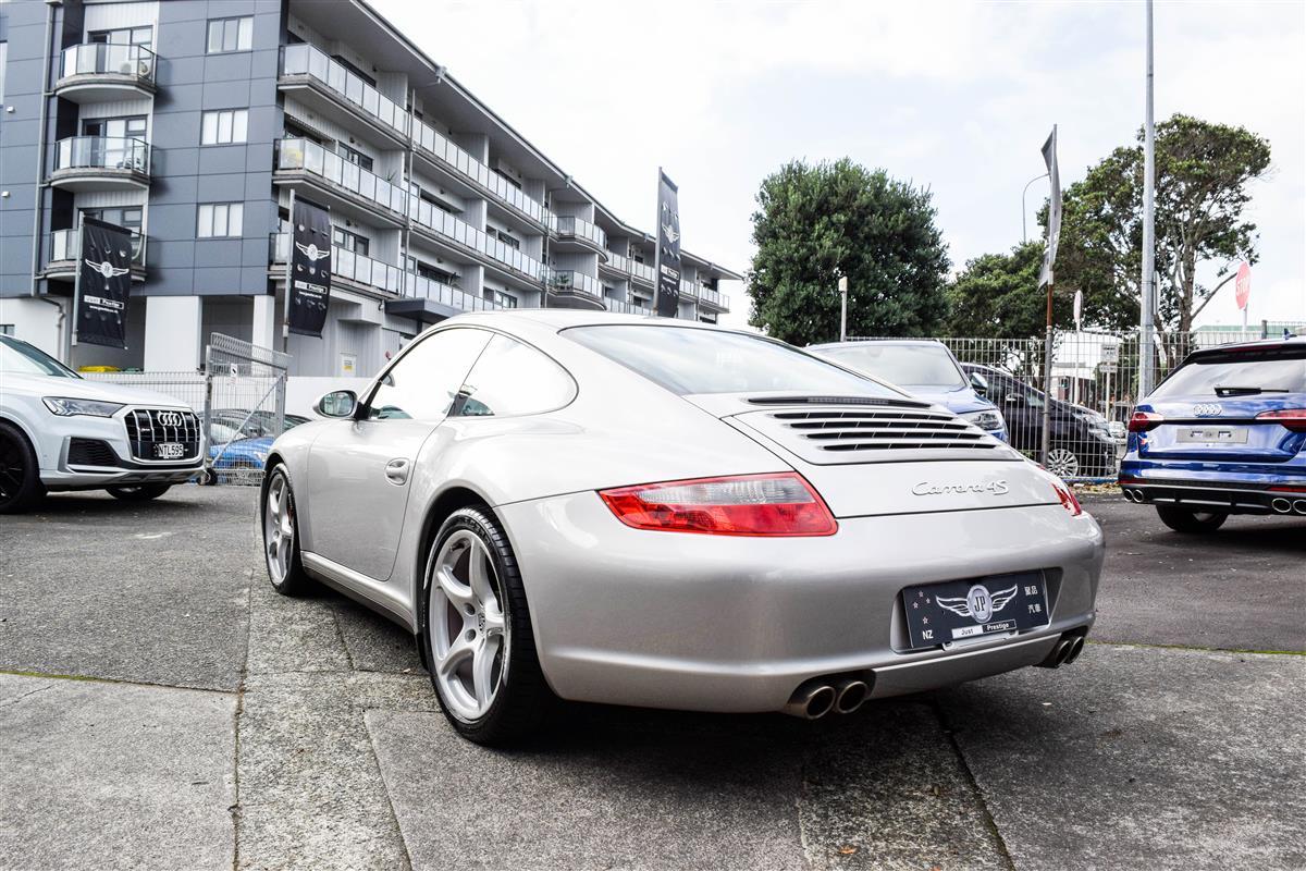 2008 Porsche 911 thumbnail