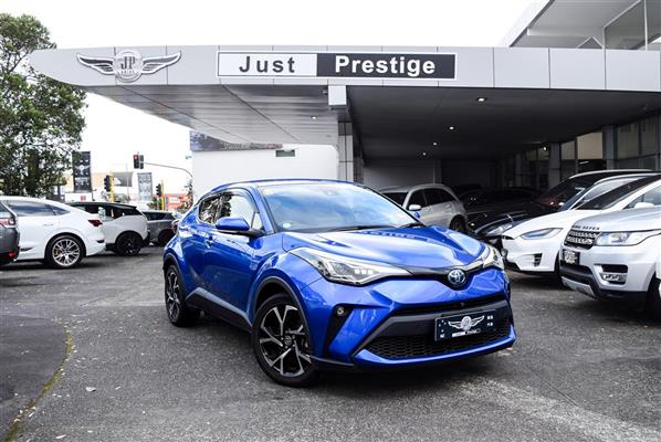 2020 Toyota C-HR thumbnail