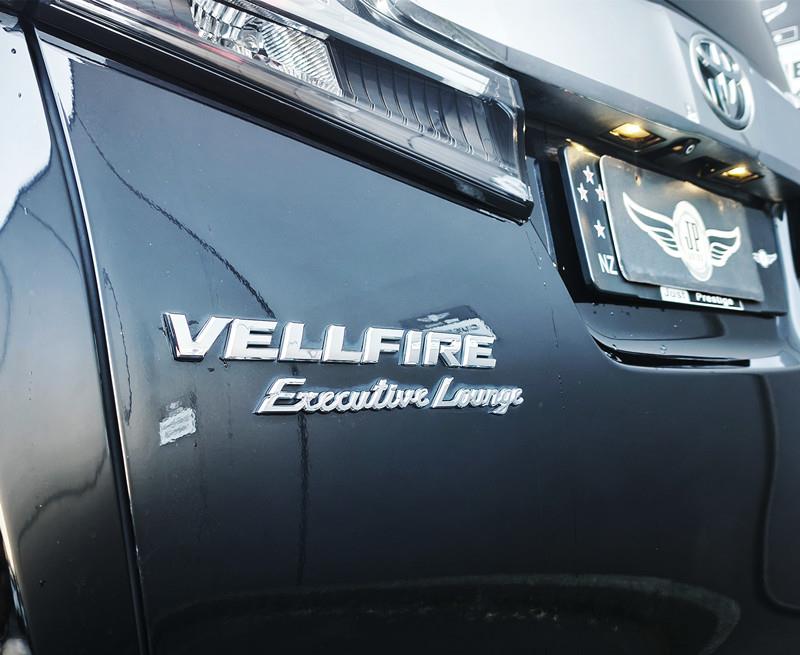 2017 Toyota Vellfire thumbnail