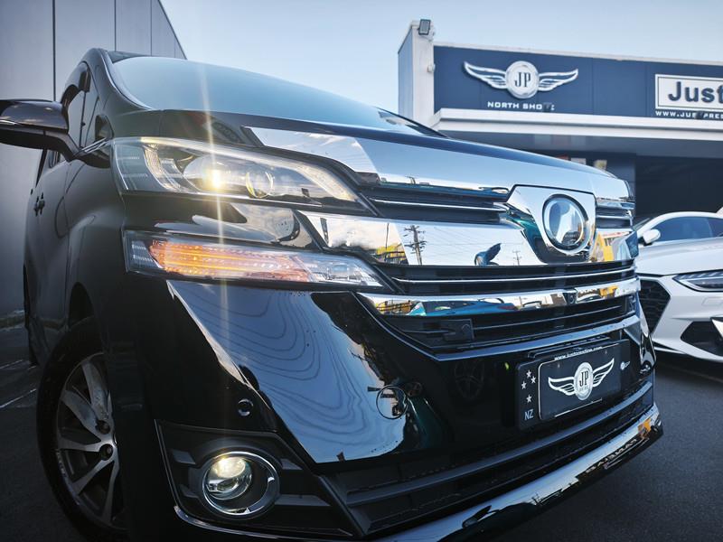 2017 Toyota Vellfire thumbnail