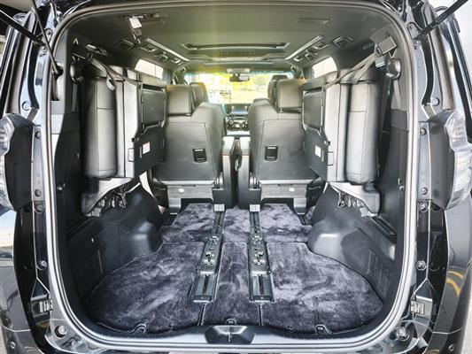 2017 Toyota Vellfire thumbnail