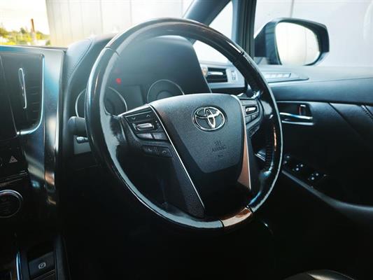 2017 Toyota Vellfire thumbnail