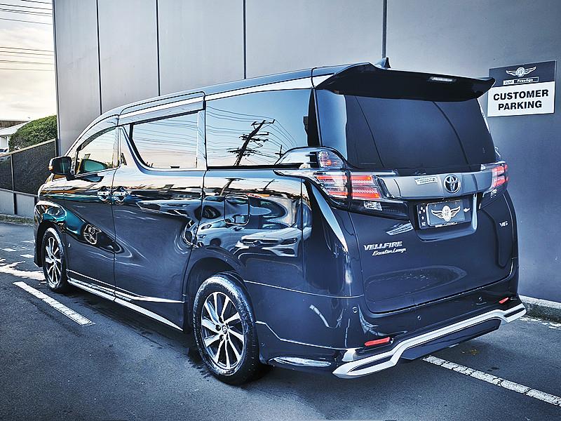 2017 Toyota Vellfire thumbnail