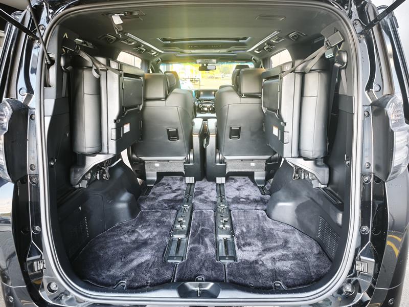 2017 Toyota Vellfire thumbnail