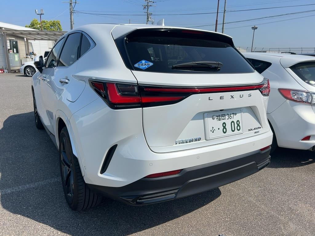 2024 Lexus NX thumbnail