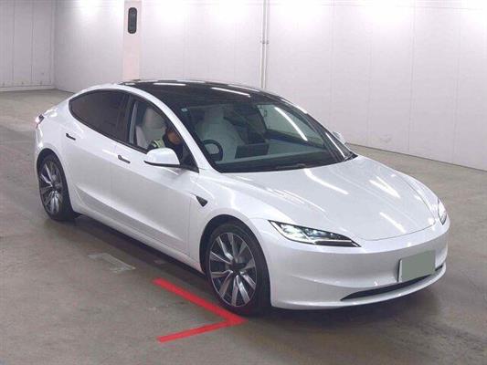 2024 Tesla Model thumbnail