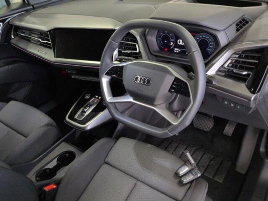2025 Audi Q4 thumbnail