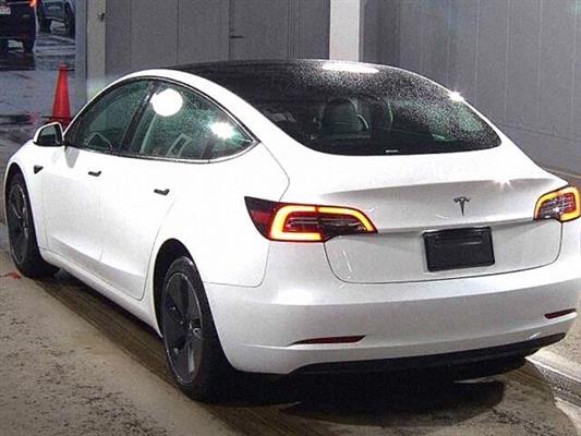 2023 Tesla Model thumbnail