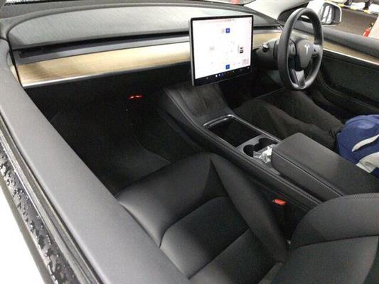 2023 Tesla Model thumbnail