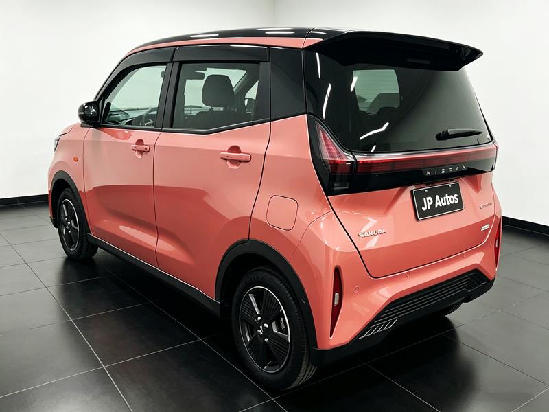 2023 Nissan SAKURA thumbnail