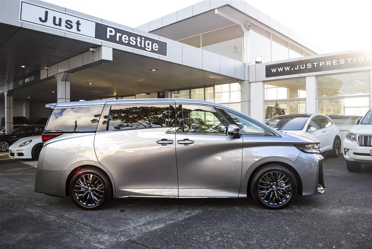 2026 Toyota Vellfire thumbnail