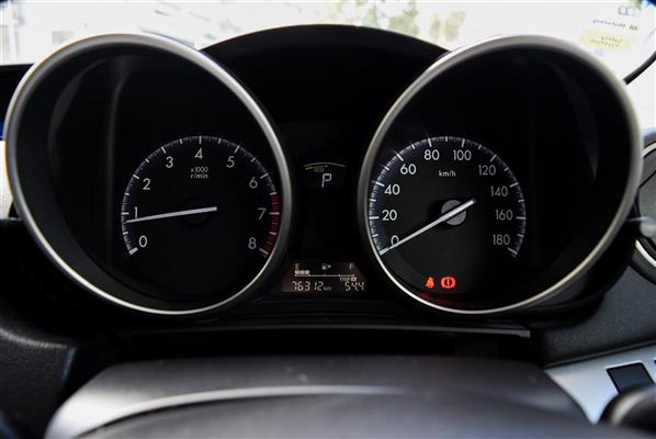 2013 Mazda Axela thumbnail