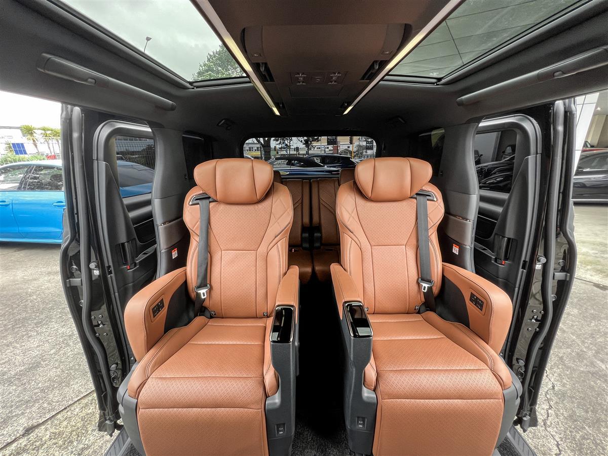 2026 Toyota Vellfire thumbnail