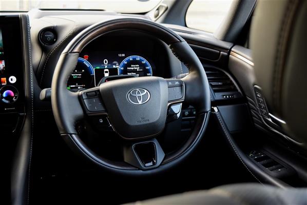2026 Toyota Vellfire thumbnail