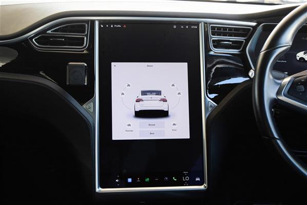 2017 Tesla Model thumbnail