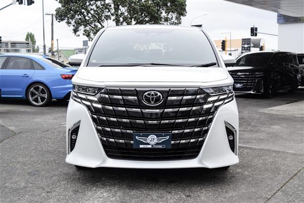 2026 Toyota Alphard thumbnail