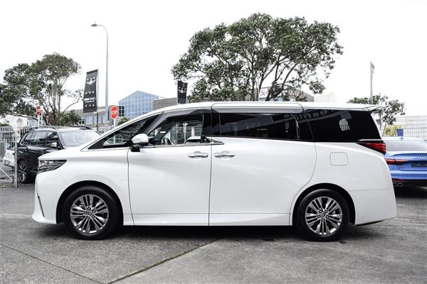 2026 Toyota Alphard thumbnail
