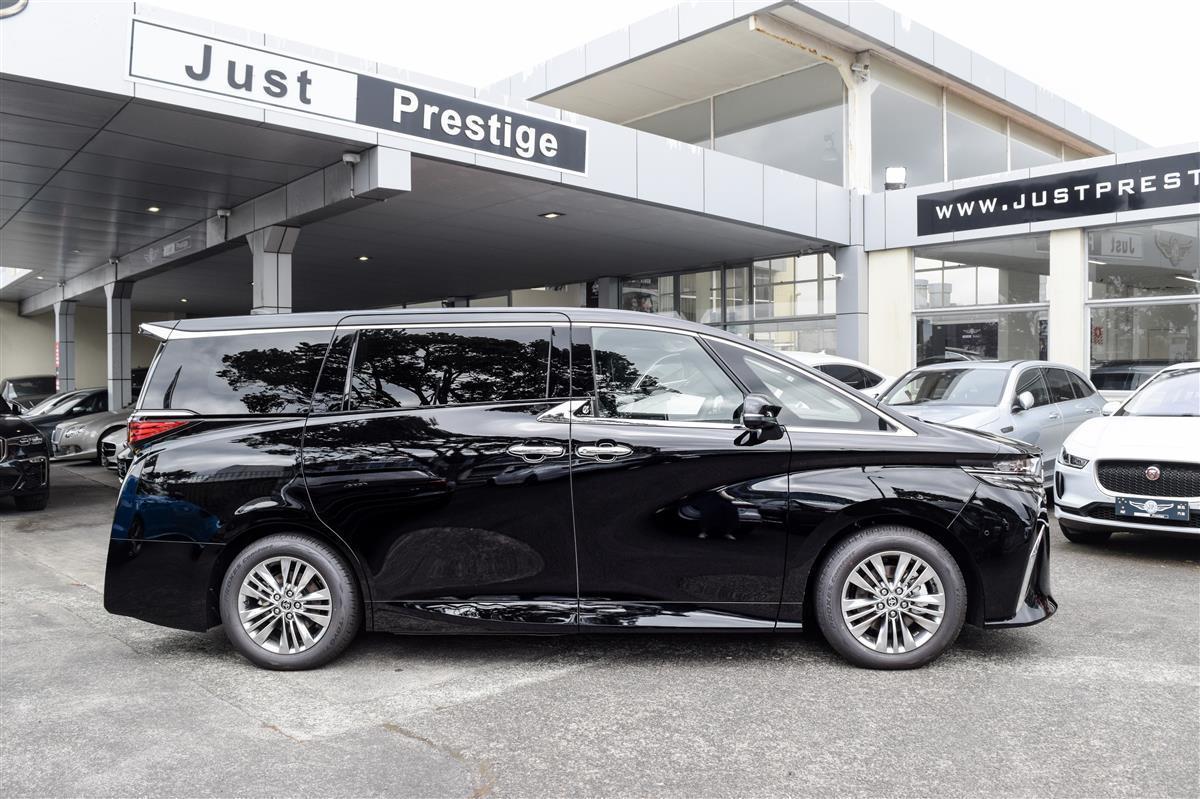 2026 Toyota Alphard thumbnail