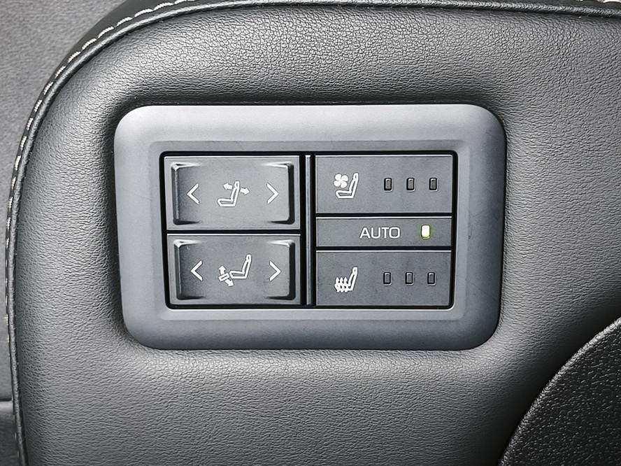 2023 Toyota Alphard thumbnail