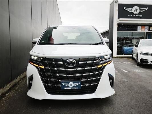 2023 Toyota Alphard thumbnail