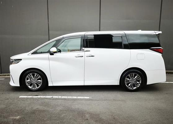 2023 Toyota Alphard thumbnail