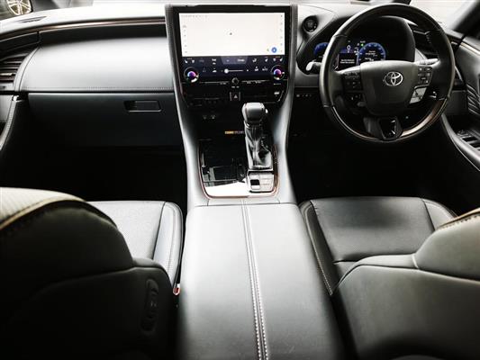 2023 Toyota Alphard thumbnail