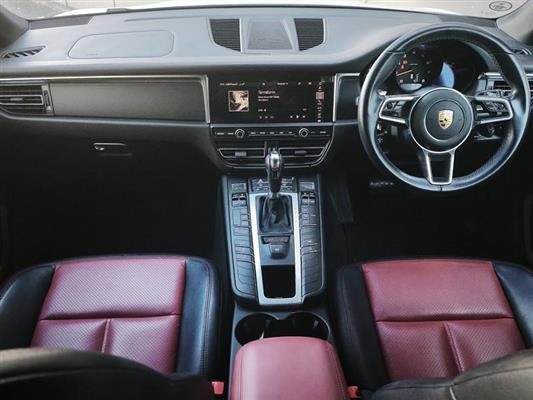 2020 Porsche Macan thumbnail