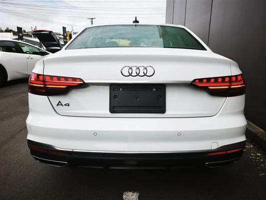 2021 Audi A4 thumbnail