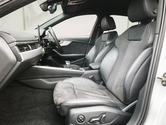 2021 Audi A4 thumbnail