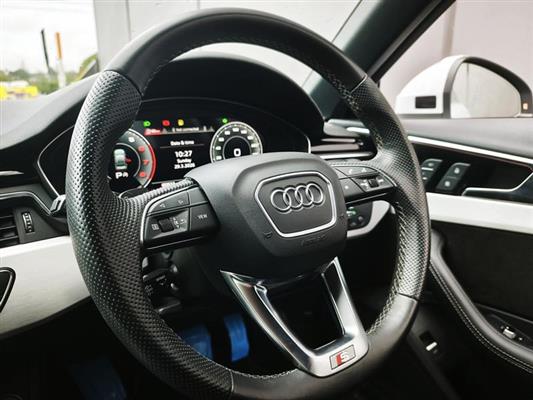2021 Audi A4 thumbnail