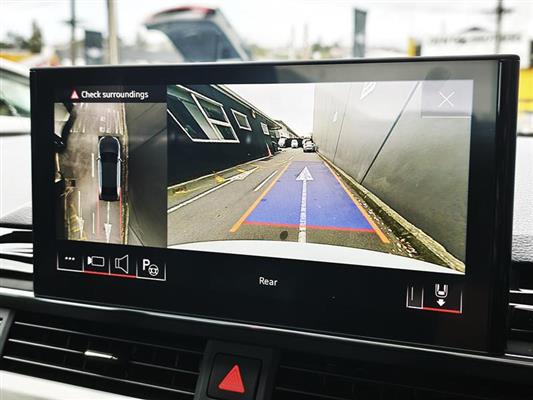 2021 Audi A4 thumbnail