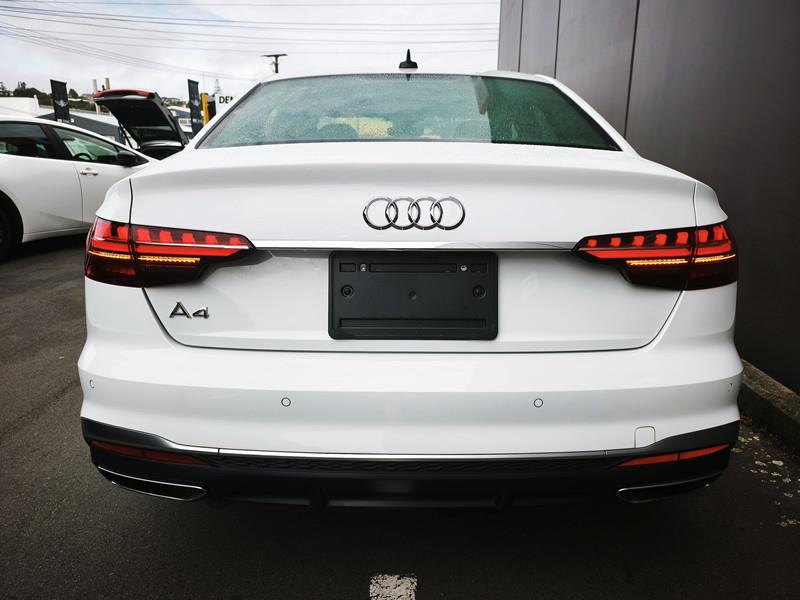 2021 Audi A4 thumbnail